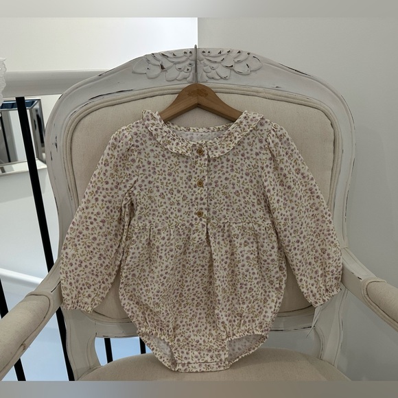 🦢 24 Mth Organic Cotton Floral Baby Romper with Ruffle Collar NWT - Picture 2 of 10